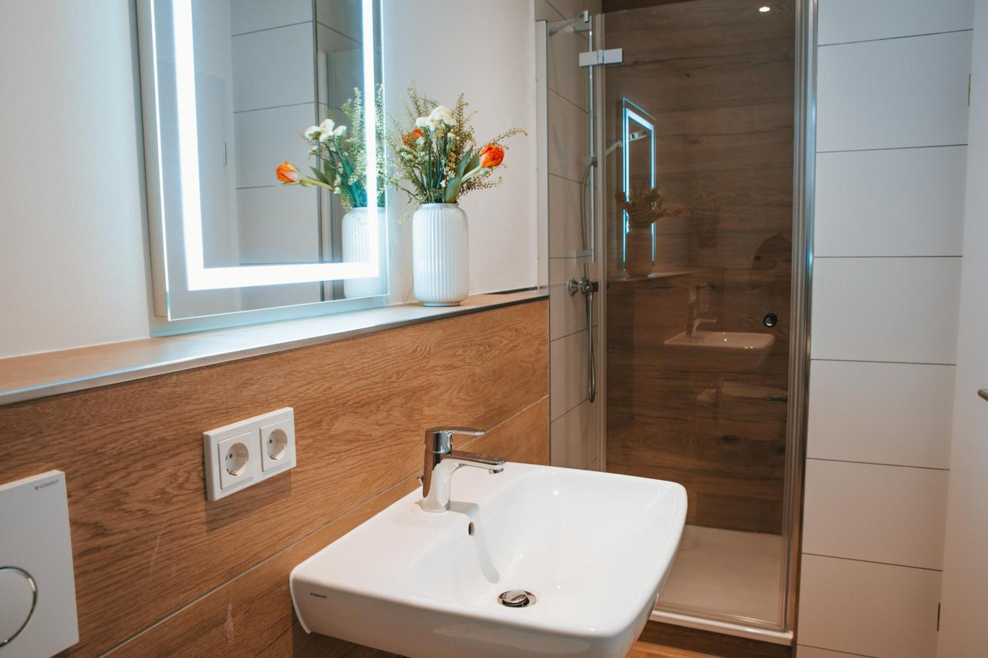 Apartamento Wohnen Auf Zeit In Sarrebruck Exterior foto