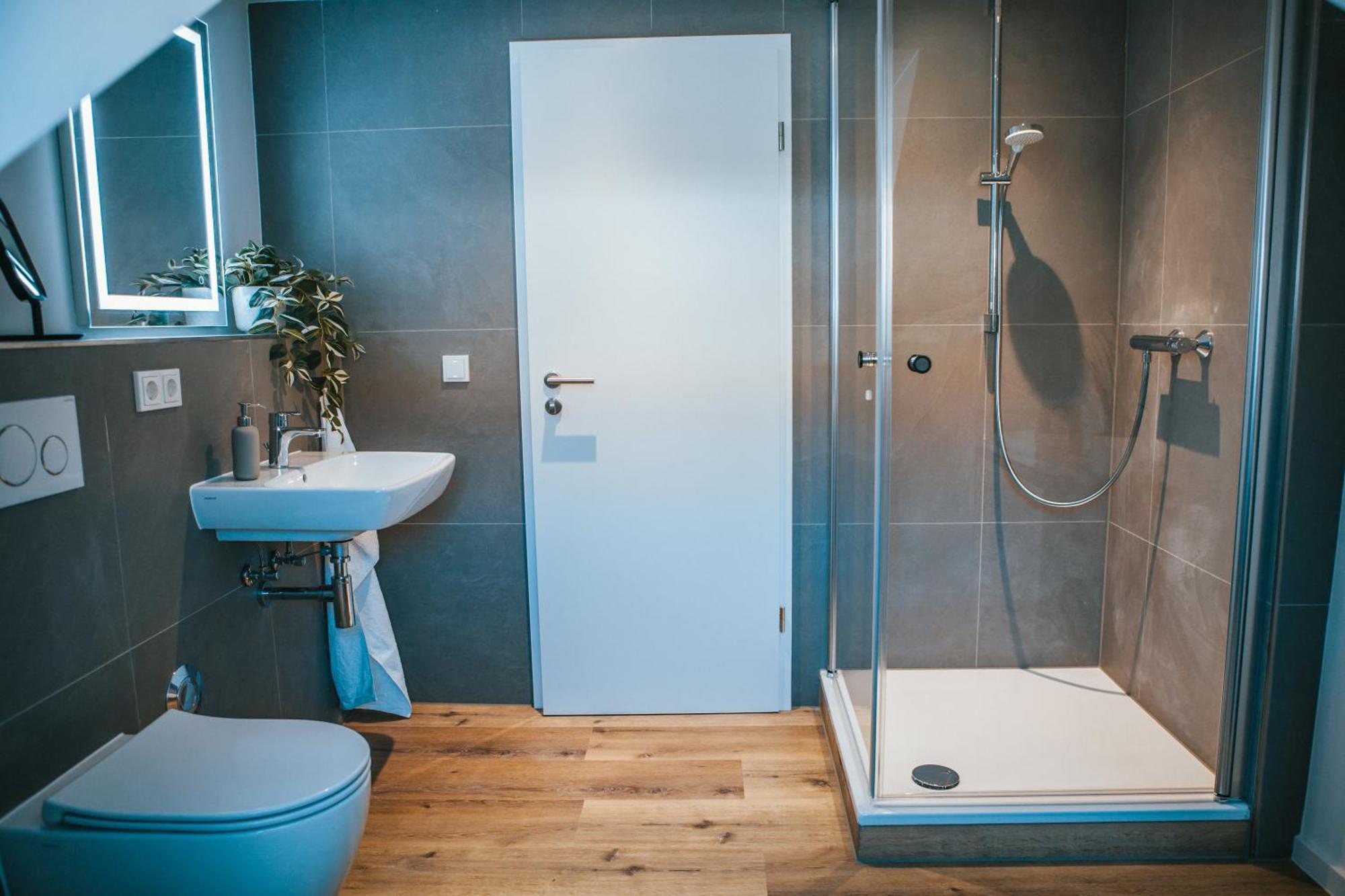 Apartamento Wohnen Auf Zeit In Sarrebruck Exterior foto