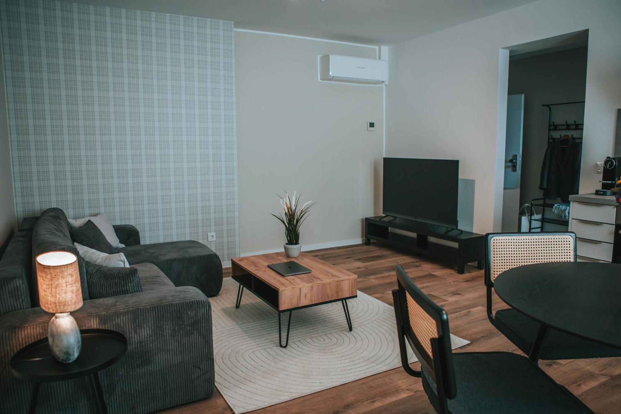 Apartamento Wohnen Auf Zeit In Sarrebruck Exterior foto